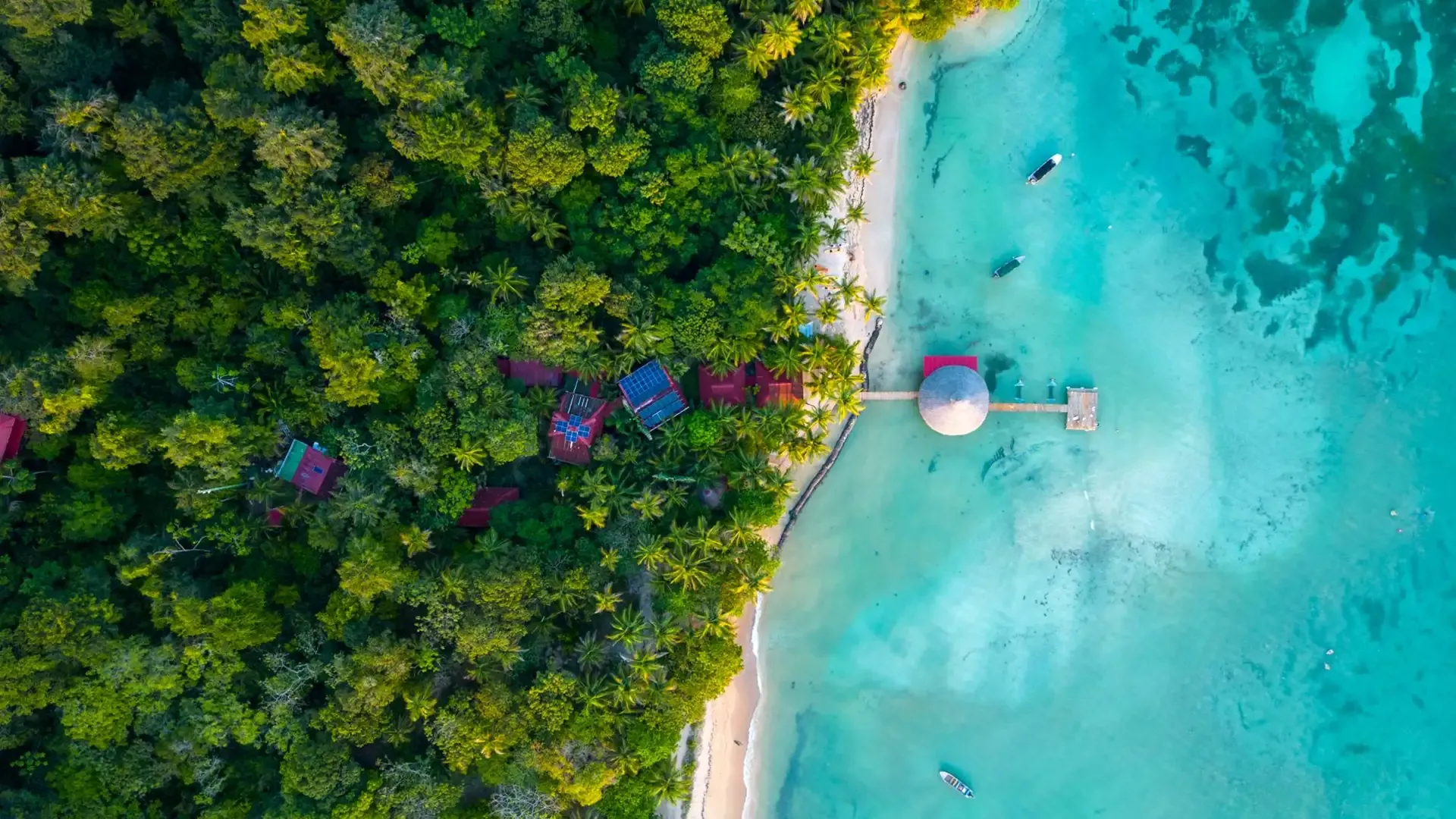 Casa Cayuco Eco-Adventure Lodge