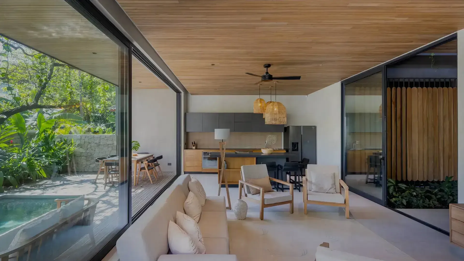 QUIN Surf Residence