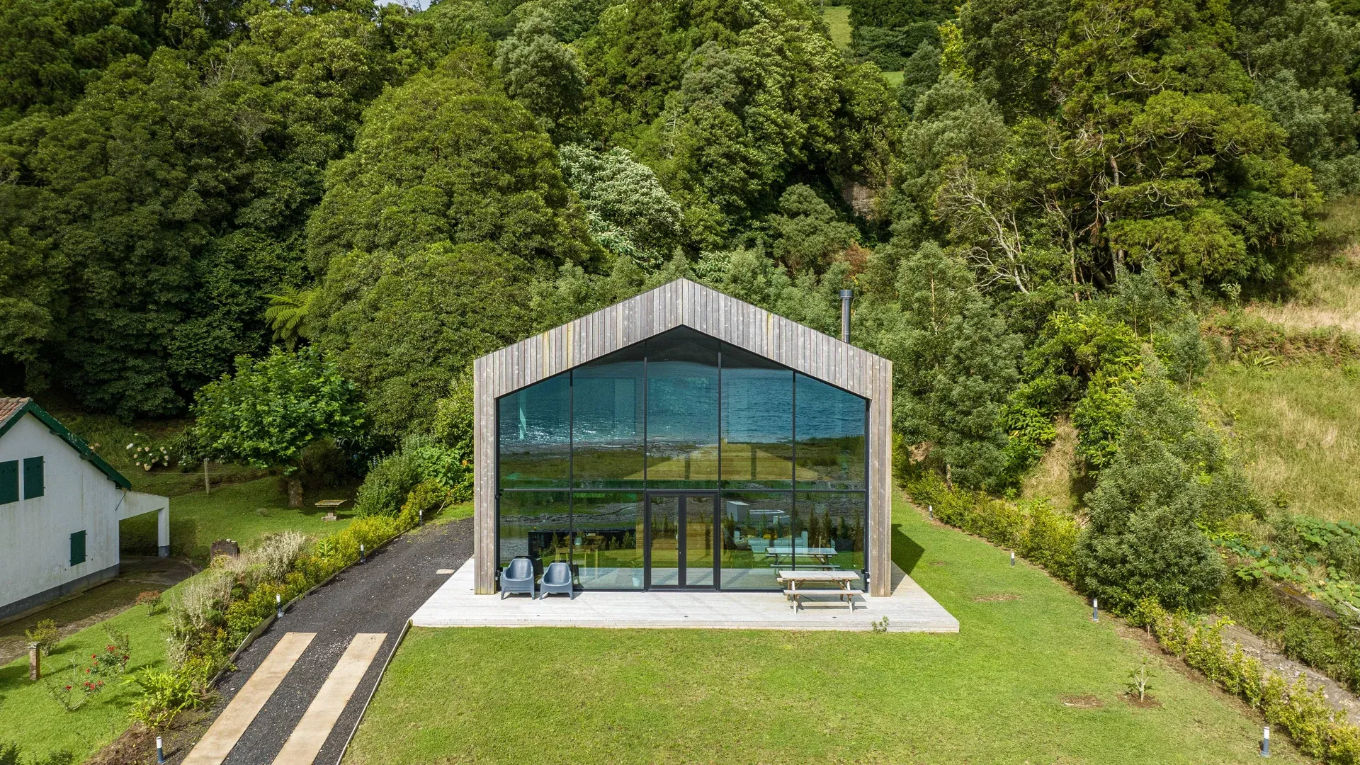 Sete Cidades Lake Cabin